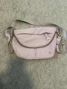 Borsa Lululemon Antoinette festival tutta la notte rosa lavanda tracolla messenger - Foto 1 di 7