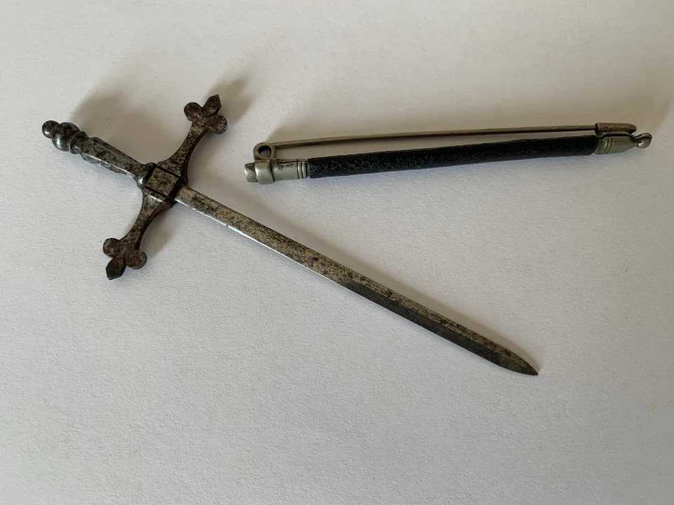 Ancienne rare broche épée médievale bijoux dague forgé - Photo 1/4