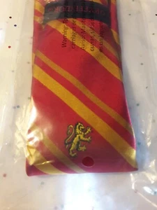 Corbata de cuello Harry Potter Gryffindor de Wizarding World Crate nueva en paquete - Imagen 1 de 3