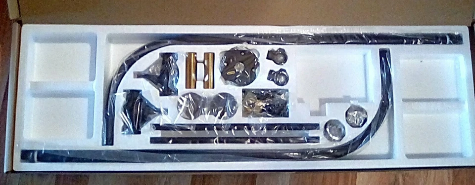 Líneas de suministro independientes rígidas clásicas isabelinas de latón en bronce frotado con aceite Foto 1 de 3