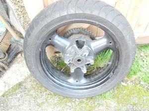 TRIUMPH TROPHY SPRINT TRIDENT T300 BREMBO RUEDA TRASERA 3 RADIOS 17" X 5,50" Y NEUMÁTICO - Imagen 1 de 17