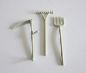 PLAYMOBIL (T1279) FERME - Outils Faux Rateau Fourche Gris pour Paysan Champs - Imagen 1 de 1