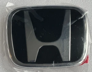 Griglia emblema H rossa Honda Civic Type R EP3 75700-S5T-E11 argento nero 117x95 mm - Foto 1 di 11
