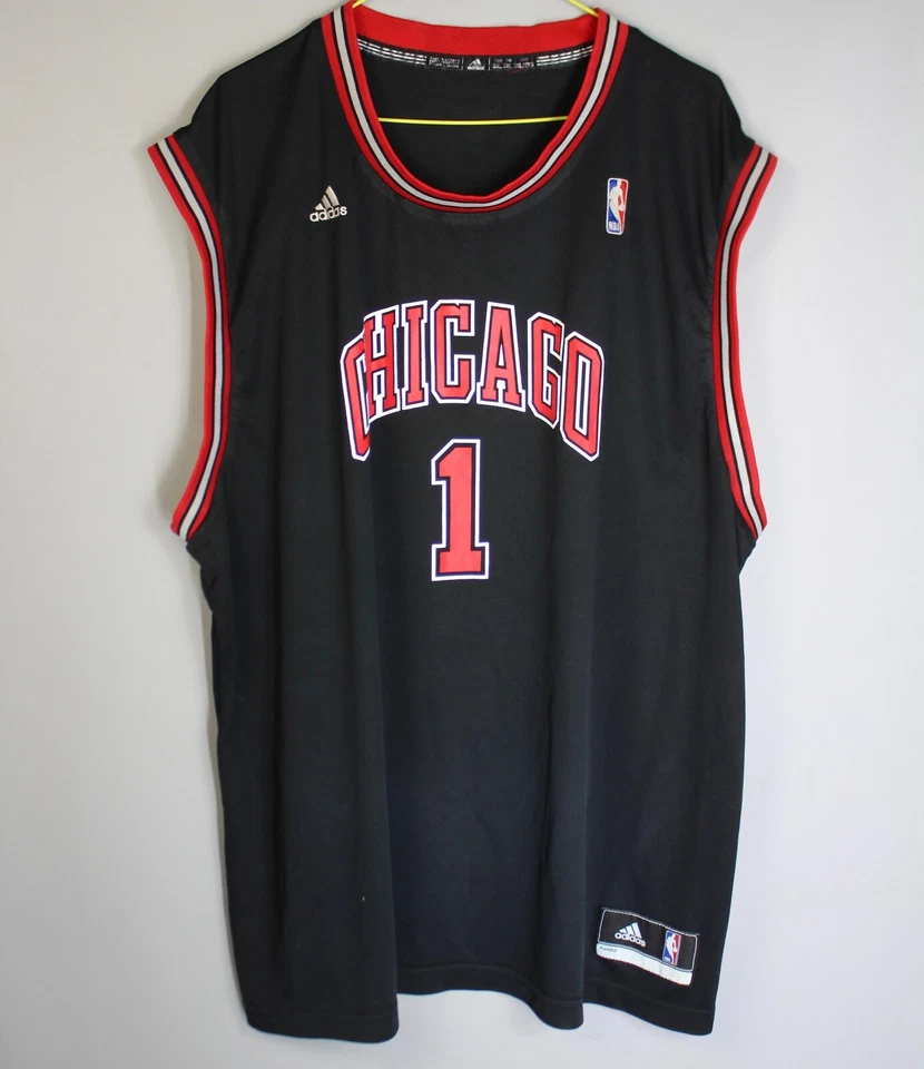 CAMISA DE BASQUETE CHICAGO BULLS NBA BRANCA ADIDAS #1 ROSA TAMANHO P - Imagem 1 de 4