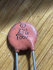 Lote de 25, 50, 100 tapas cerámicas Sprague TGS20, 0,02 UF, 100 V, Z5U - Imagen 1 de 3