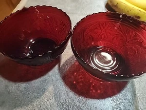 2 Vintage Ruby Red Glass Flower Leaf Etched Ruffled Scalloped Edge Bowls - Picture 1 of 15