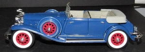 1:32 1932 Chrysler LeBaron Diecast Car Replica Signature Convertible - Picture 1 of 5