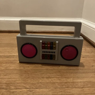 Yo Gabba Gabba Boombox Pop Up Playset Luzes Sons Música 2009 Spin Master Brinquedo - Imagem 1 de 4