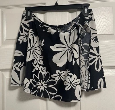 La Blanca by Rod Beattie Women's Black & White Floral Adjustable Tie Swim Skirt - Image 1 of 4