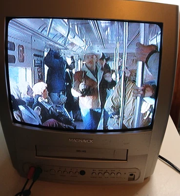 Magnavox 13 英寸电视电视/VCR 组合复古游戏现成部件或维修   — 第 1/4 张图片