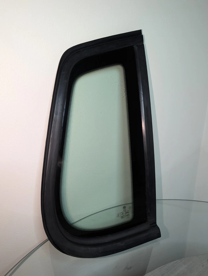 2009-2017 Volkswagen Tiguan Passenger Side Quarter Glass Window OEM Used - Image 1 of 4