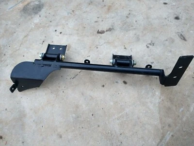 John Deere Gator Front Door Hinge RIGHT XUV825 XUV855 HPX615E HPX815E 625I 825 - Image 1 of 4