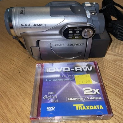 Hitachi DVD Cam Camcorder DZ MV4000E Multi Format With Bag,charger -3 x dvd rw - Image 1 of 4