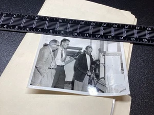 Chris Craft Boat B&W PHOTO UNSEEN EARY FACTORY EL ECKFIELD Factory Men Tools Old - Picture 1 of 8