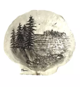 Plato de baratija firmado concha de ostra “clare” dibujo árboles lago bosque acuático - Imagen 1 de 6