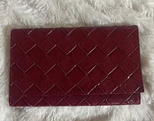 ESTEE LAUDER Tri-fold Wallet Woven Red Patent w Mirror Snap Closure - Picture 1 of 11