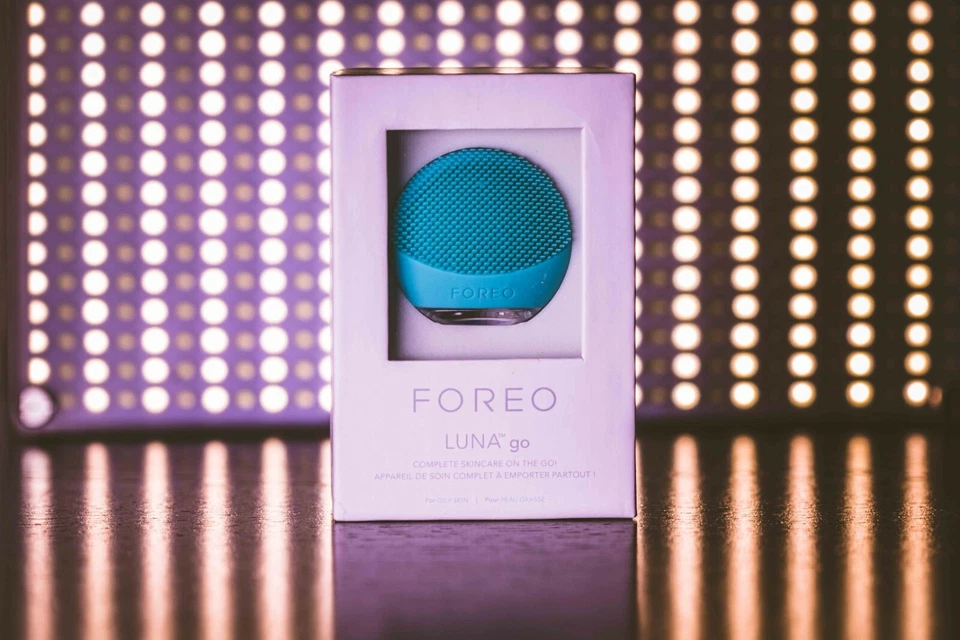 Foreo Luna Go Compact Facial Brush & Anti Aging Massager - New - Image 1 of 1