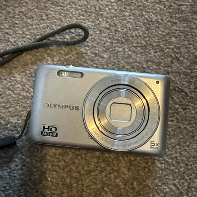 Olympus Digital Camera VG-120 14.0MP Blue No battery or charger - Image 1 of 4