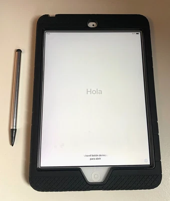 Apple iPad Mini 2  32GB Wi-Fi 7.9in Silver with bundle Kids Tablet - Image 1 of 4