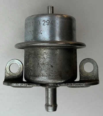 Régulateur pression essence occasion Bosch 0280160294 SAAB Volvo - Image 1 of 4