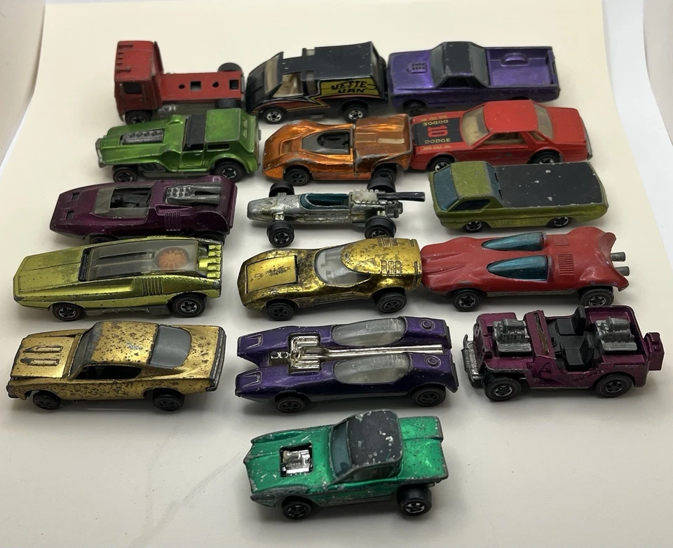 Lot Of 16 Hot Wheels - 14 Are Red Lines - Cars, Trucks, Van & Jeep - Image 1 of 4