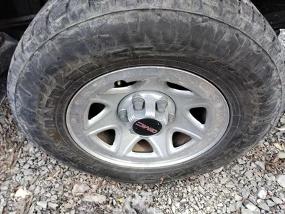 Wheel Classic Style Limited 17x8 7 Spoke Fits 14-19 SIERRA 1500 PICKUP 2829704 - Image 1 of 4