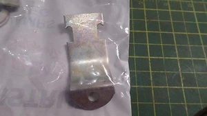 GENUINE UNISTRUT P1429 1-1/4" THINWALL CONDUIT PIPE CLAMP P 1429 N.O.S SET OF 10 - Picture 1 of 8