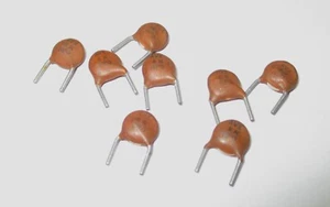 Nuevo condensador de tono cerámico de plomo radial Kyocera AVX 5K NP0 50V .005uF +10% 8-PK - Imagen 1 de 1