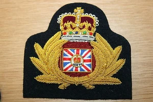 BRITISH NAVY QUEEN'S HARBOUR MASTER CAP BADGE BULLION WIRE - Picture 1 of 1