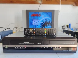 VIDEOREGISTRATORE VHS DVD TOSHIBA D-VR52 QUALITÀ ESTREMA COPIA VHS SU DVD! - Foto 1 di 17