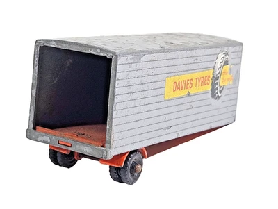 Matchbox Lesney M2b York Freightmaster Davies Tyres Trailer Only Diecast Unboxed - Image 1 of 4