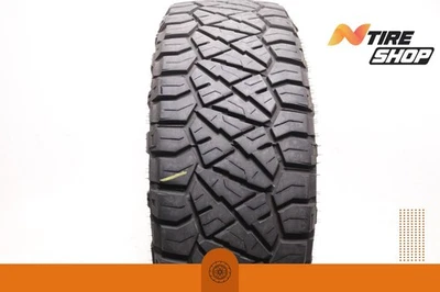 Juego de 2 pinzas usadas LT 285/60R20 Nitto Ridge - 125/122Q - 12-12,5/32 Foto 1 de 4