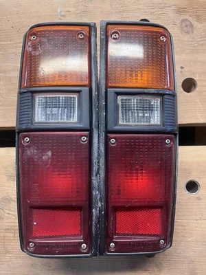 Luces traseras para camioneta Toyota 1979-1983 OEM Foto 1 de 4