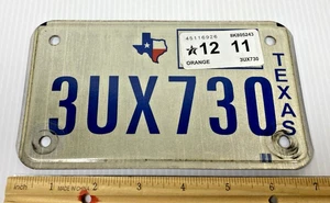 Placa de licencia de motocicleta Texas 3UX730 11 de diciembre Condado de Orange exhibición vencida SOLO - Imagen 1 de 3