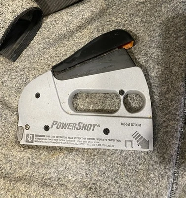 Grapadora manual de alta resistencia Power Shot  Foto 1 de 2