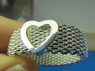 Heart Ring sz 9 1/2  Beautiful soft mesh.  New never worn Condition! - Image 1 of 3