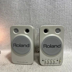 ROLAND MA-8 Stereo Micro Monitor Speakers Active Powered Studio READ - Picture 1 of 7
