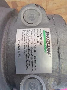 Motor de engranaje de aire Speeaire 22Ux81, 1,25 hp, 60 cfm, 200 rpm - Imagen 1 de 3