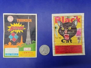 2 ORIGINAL 1970's Class V Black Cat & Thunder Bomb Firecracker Fireworks Label - Picture 1 of 4