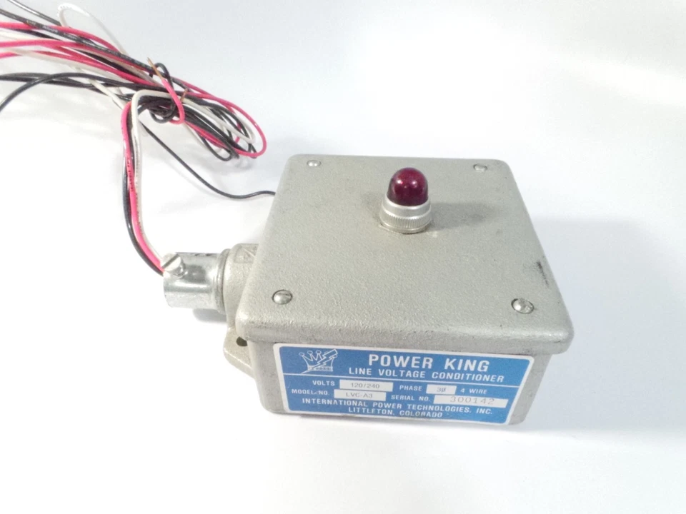 Vintage Power King Line Voltage Conditioner Model LVC-A3 120/240 Volt 4-Wire  - Image 1 of 2