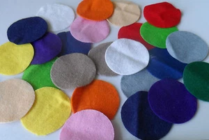 MULTI COLOURED FELT CIRCLES - 4CM - QTY 100 BULK PACK. - Picture 1 of 2