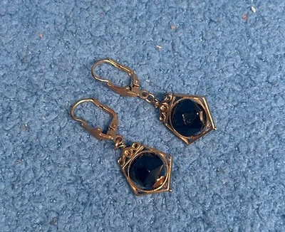 Hermosos Pendientes Oro 18K Palanca Con Piedras Preciosas Negras Elegante Diseño 3.8 gr Foto 1 de 4