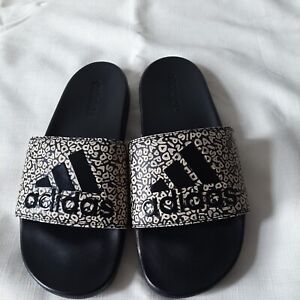 Adidas Adilette Comfort Slides Sandals MEN 9 /WOMEN  10 Us All-over Logo Black