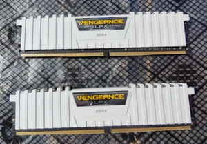 16GB (2x8GB) Corsair CMK16GX4M2B3200C16W Vengeance LPX PC4-25600 DDR4-3200 RAM - Picture 1 of 2