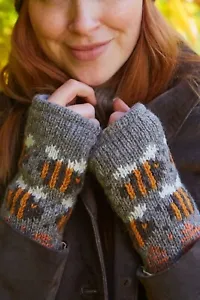 Pachamama bee hive hand knitted handwarmer fingerless gloves mittens 100% wool - Picture 1 of 2
