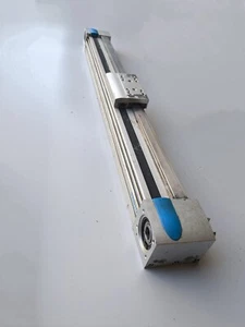 Festo 556814, EGC-80-550-TB-KF-0H-GK-C, Zahnriemenachsen - Bild 1 von 4