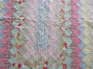 Antique 1930 era Trip Around the World quilt gently used slightly faded 52 x 77 - Picture 1 of 16
