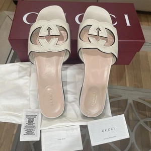Gucci Damen-Ledersandalen ineinandergreifende G, ausgeschnitten Größe 8 authentisch 100 % - Bild 1 von 7