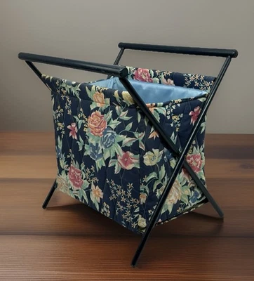 "Carrito de hilo de coser de punto MCM vintage marco de madera plegable 16"" de alto" Foto 1 de 4