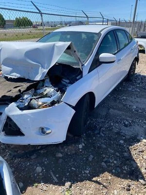 Medidor de flujo de aire de inyección de combustible usado se adapta a: Ford Focus 2012 gasolina 2,0 L VIN 2 8º Foto 1 de 4